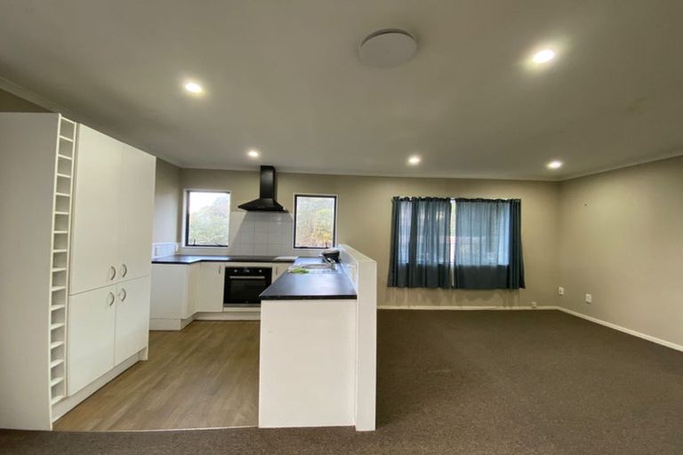 Photo of property in 9 Gallony Avenue, Massey, Auckland, 0614