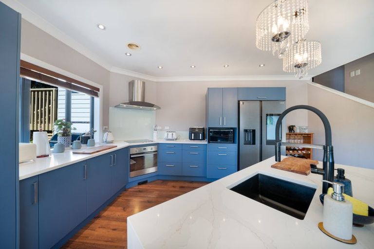 Photo of property in 20 Wantwood Grove, Churton Park, Wellington, 6037