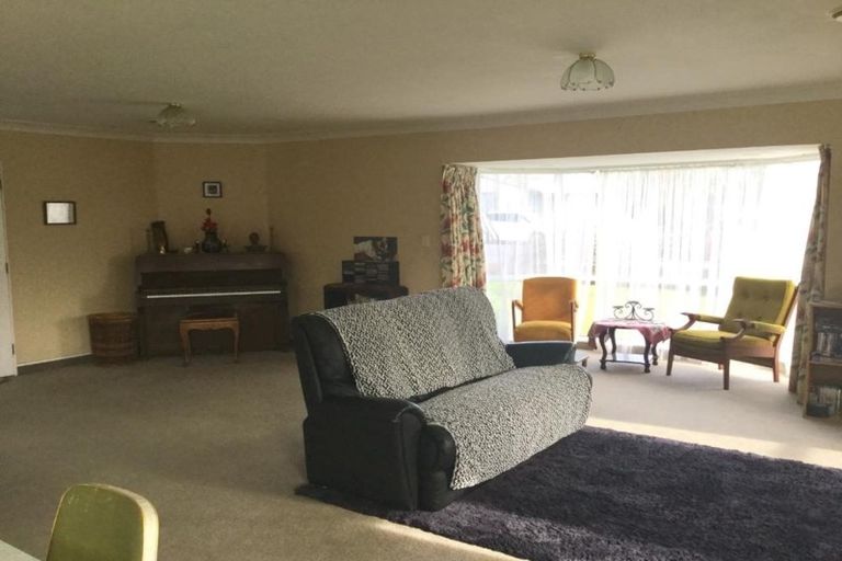 Photo of property in 19 Maire Street, Inglewood, 4330