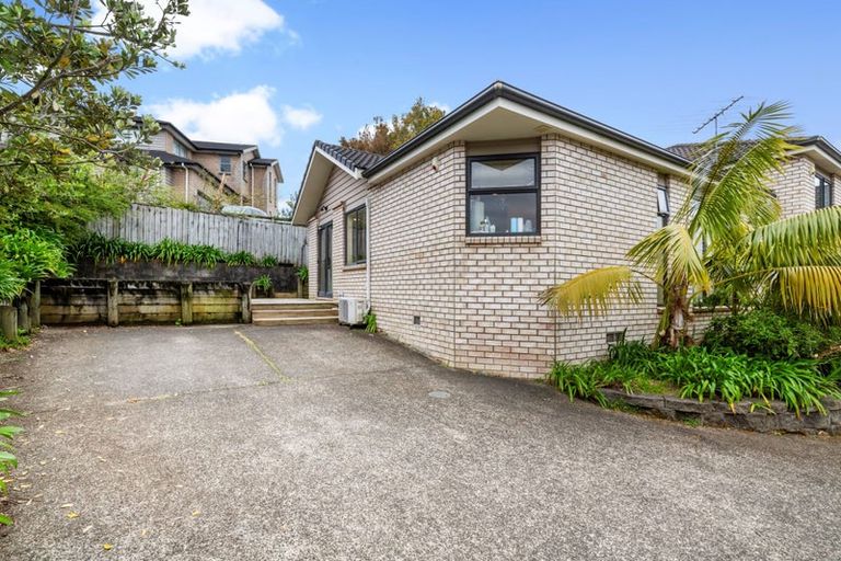 Photo of property in 9 Travis View Drive, Fairview Heights, Auckland, 0632