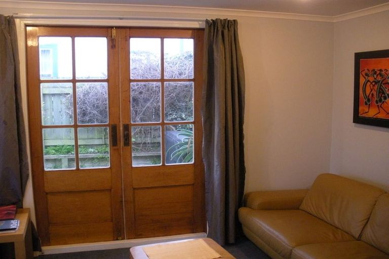 Photo of property in 8c Somerset Avenue, Newtown, Wellington, 6021