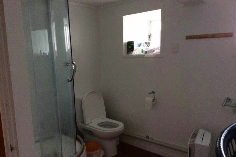 Photo of property in 16 Tyne Road, Forrest Hill, Auckland, 0620