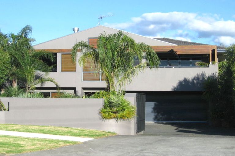 Photo of property in 2/36a Takutai Avenue, Bucklands Beach, Auckland, 2012