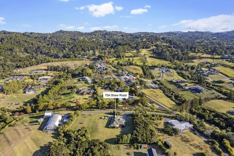 Photo of property in 70a Shaw Road, Oratia, Auckland, 0604