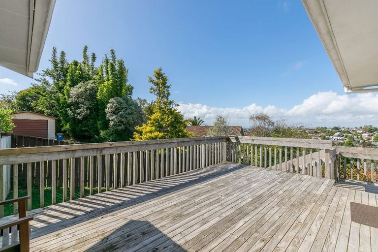 Photo of property in 13 Tableau Place, Totara Vale, Auckland, 0629