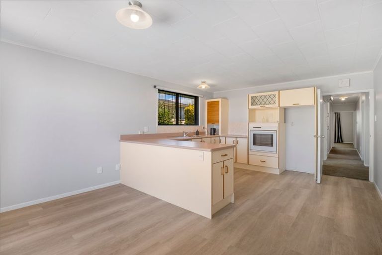 Photo of property in 37 Awamoa Road, Holmes Hill, Oamaru, 9401