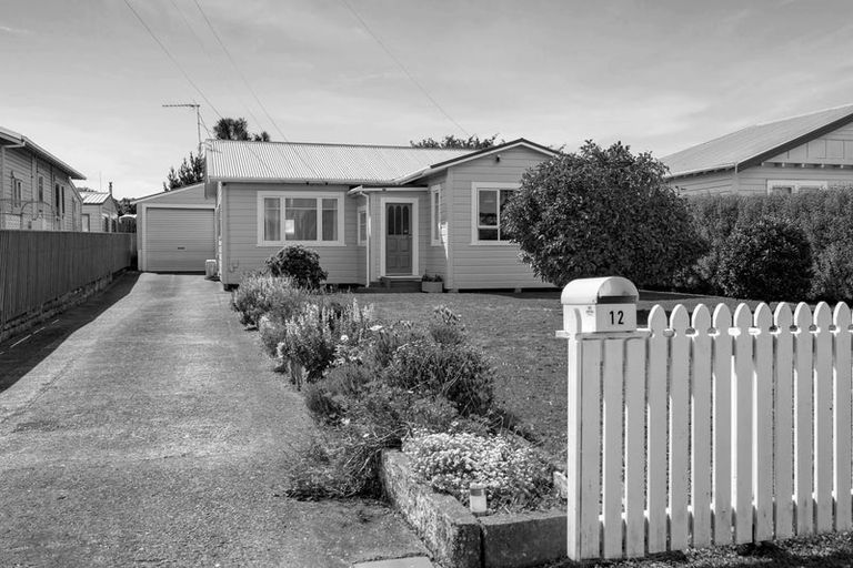Photo of property in 12 Burns Street, Hawera, 4610