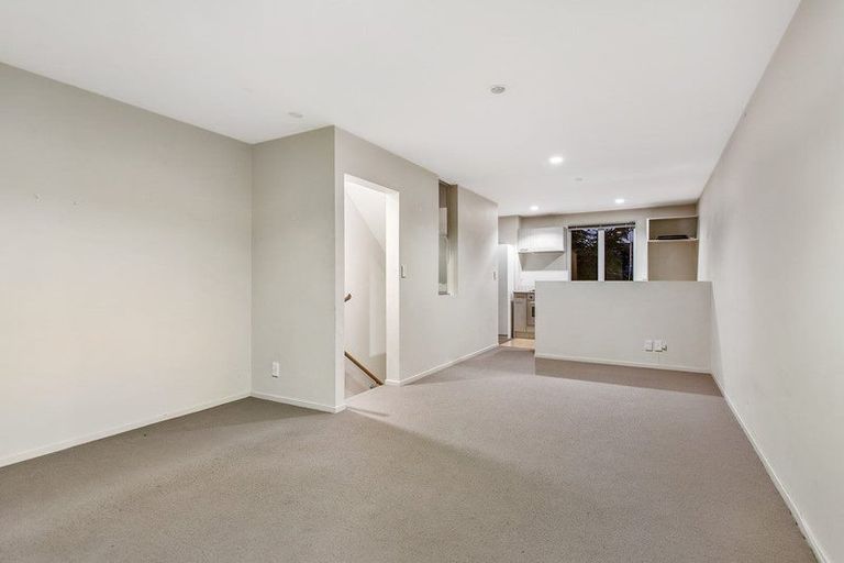Photo of property in 64 Albionvale Road, Glen Eden, Auckland, 0602
