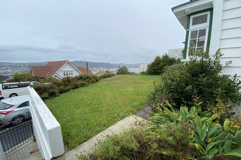 Photo of property in 57 The Crescent, Roseneath, Wellington, 6011