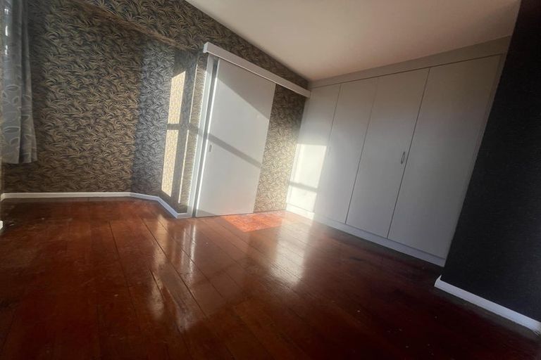 Photo of property in 70 Shakespeare Road, Bluff Hill, Napier, 4110