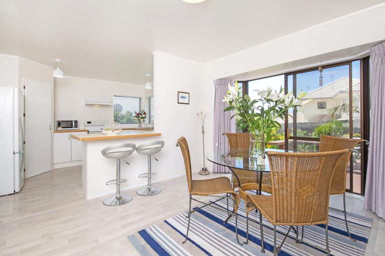 Photo of property in 2/32 Simmental Crescent, Somerville, Auckland, 2014