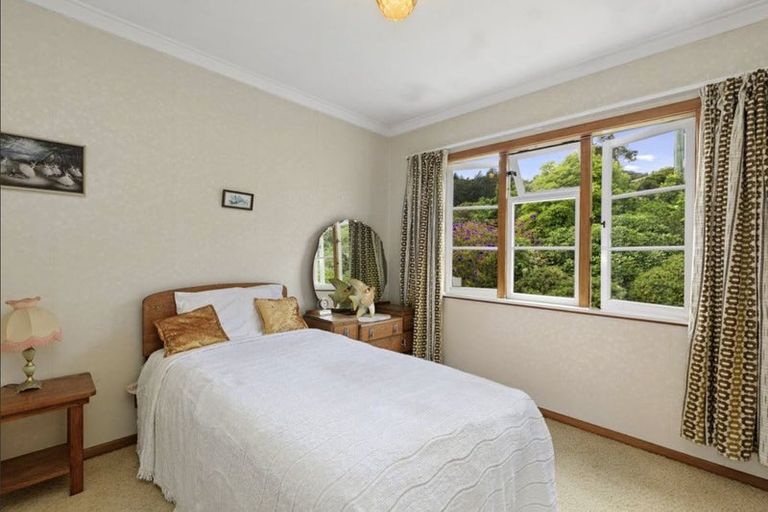 Photo of property in 66 Stokes Valley Road, Stokes Valley, Lower Hutt, 5019