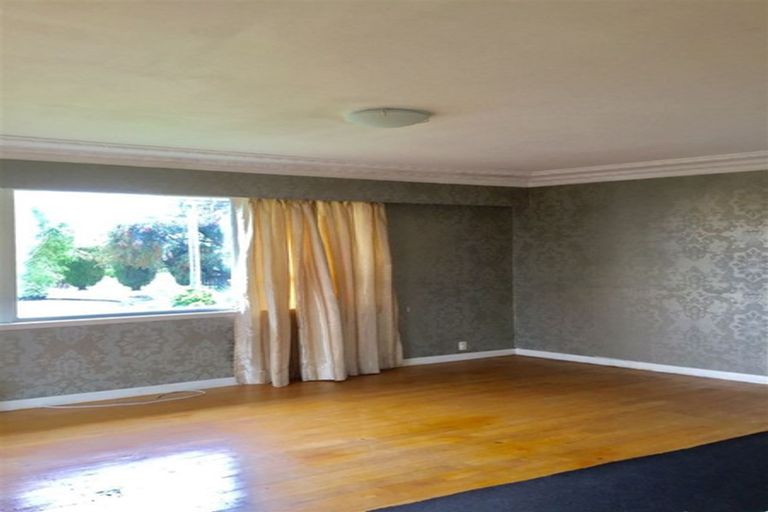 Photo of property in 10 Boler Place, New Lynn, Auckland, 0600