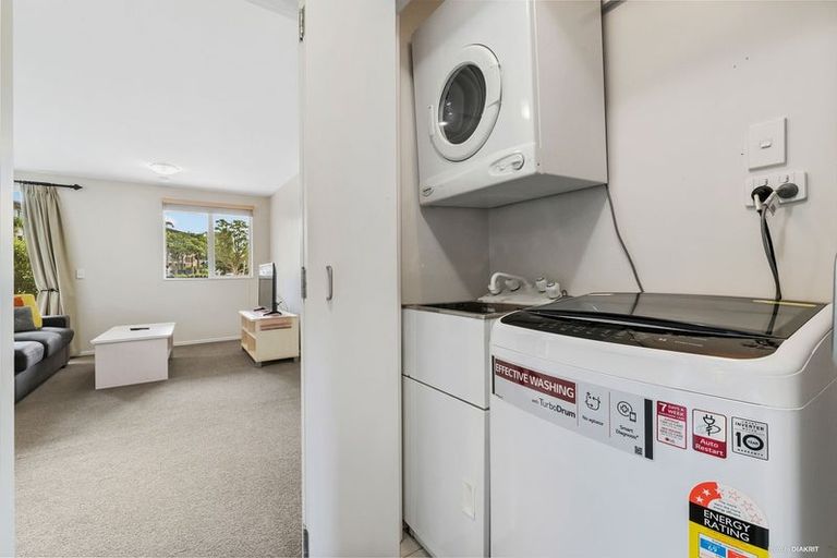 Photo of property in 1/1 Opito Way, East Tamaki, Auckland, 2013