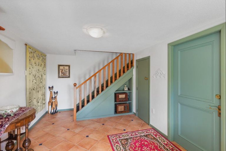 Photo of property in 79 Kawiu Road, Levin, 5510