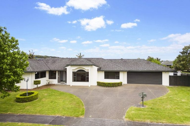 Photo of property in 1 Cloverlea Place, Pukekohe, 2120