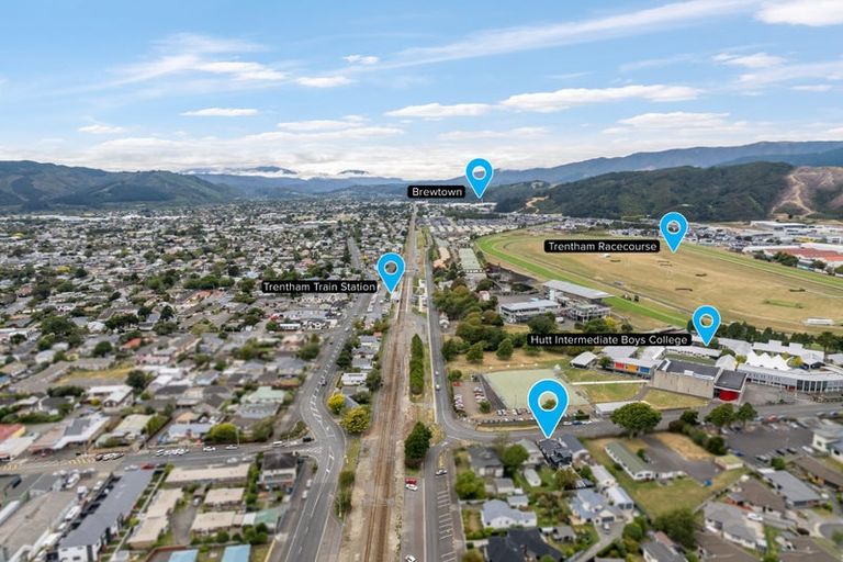 Photo of property in 54 Granville Street, Silverstream, Upper Hutt, 5019