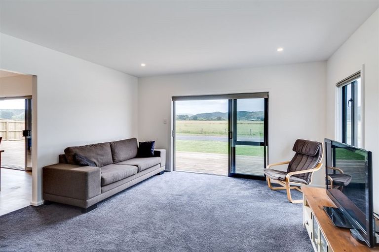 Photo of property in 27 Pohutukawa Drive, Eskdale, Napier, 4182