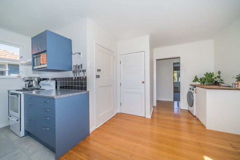 Photo of property in 27 Andrew Avenue, Roslyn, Palmerston North, 4414