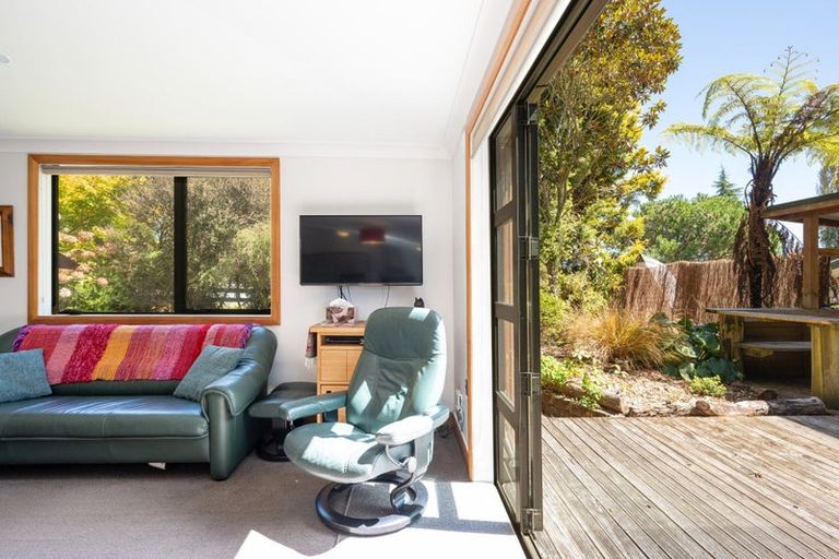 Photo of property in 2090 Moutere Highway, Upper Moutere, 7175