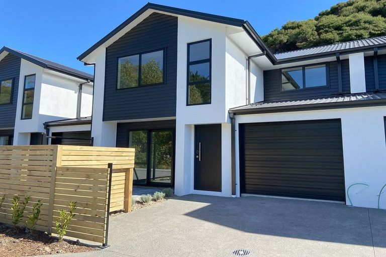 Photo of property in 54 Martingale Drive, Whitby, Porirua, 5024