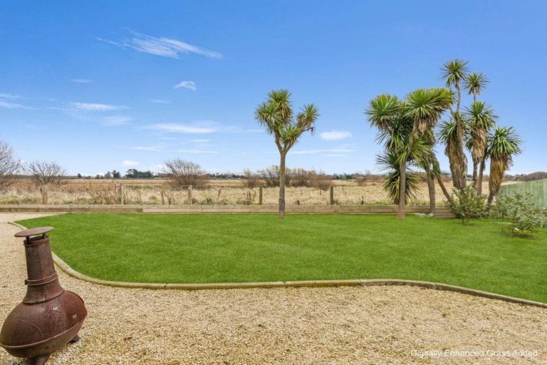 Photo of property in 34 Kiwi Avenue, Waikuku Beach, 7473