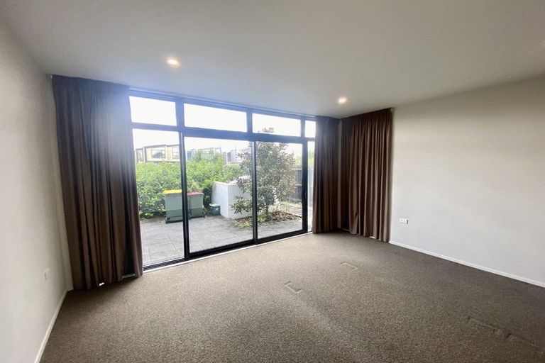 Photo of property in 71 Battalion Drive, Papakura, 2110