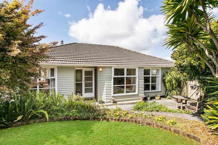 Photo of property in 26 Tristram Avenue, Forrest Hill, Auckland, 0620