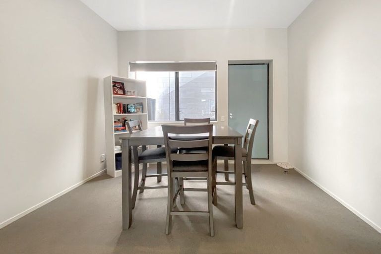 Photo of property in Aniva Terrace, 14 Arney Street, Newtown, Wellington, 6021