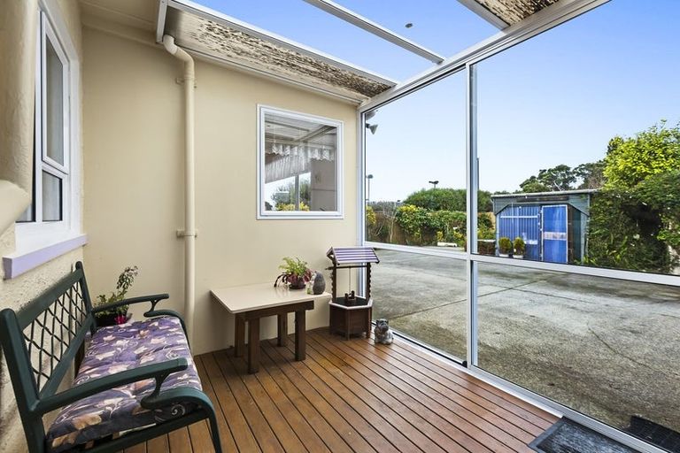 Photo of property in 15 Walsh Road, Westown, New Plymouth, 4310