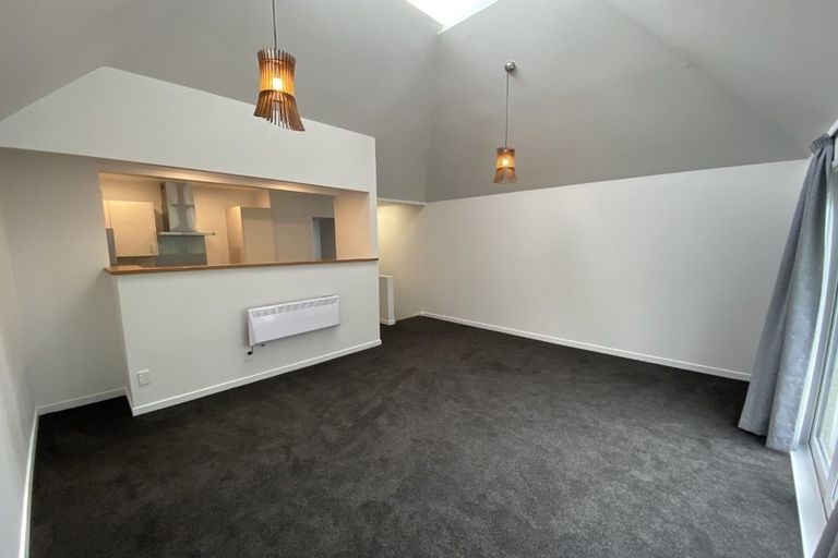 Photo of property in 12a Lawson Place, Mount Victoria, Wellington, 6011