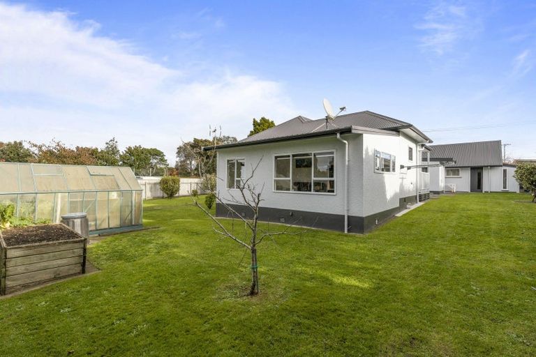 Photo of property in 25a Paynters Avenue, Strandon, New Plymouth, 4312