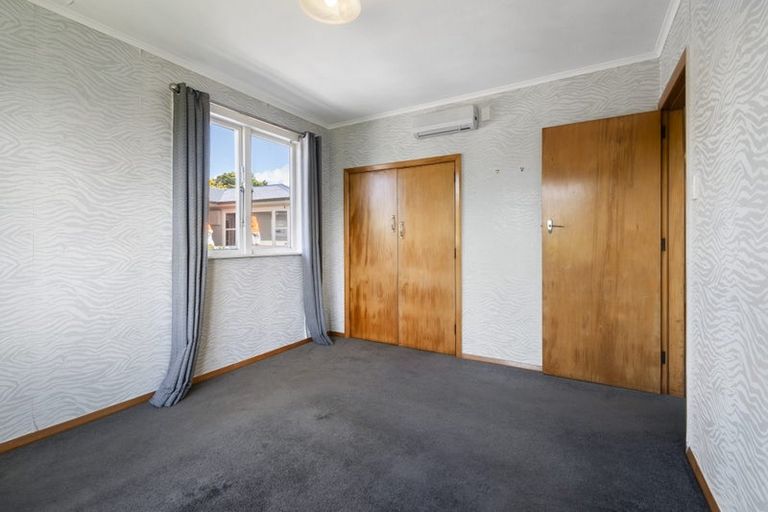 Photo of property in 19 Pembroke Street, Highbury, Palmerston North, 4412