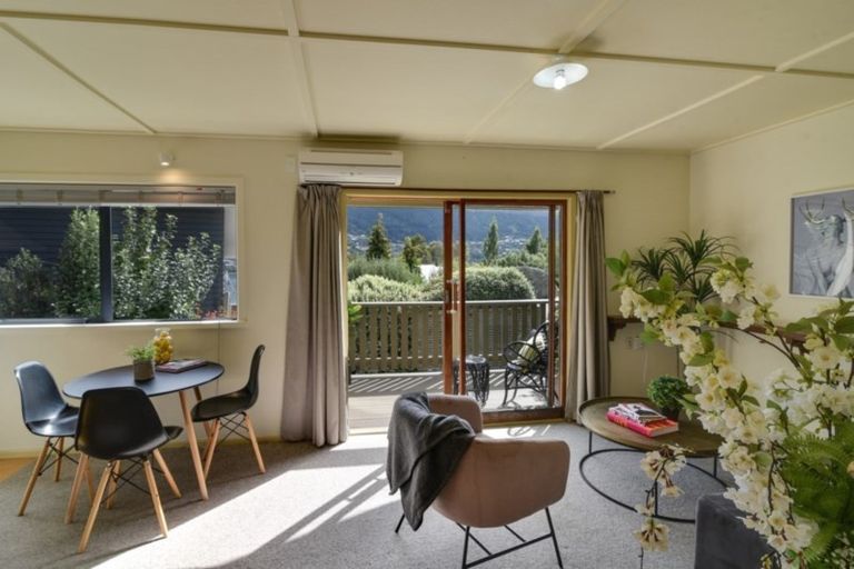 Photo of property in 556b Peninsula Road, Kelvin Heights, Queenstown, 9300