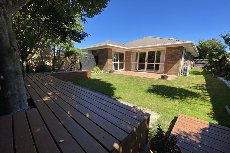 Photo of property in 2/97a Grimseys Road, Redwood, Christchurch, 8051