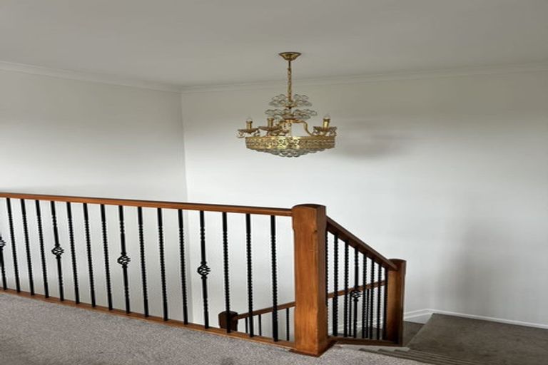 Photo of property in 11 Bangla Place, Massey, Auckland, 0614