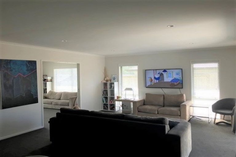 Photo of property in 25 Puhirake Crescent, Pyes Pa, Tauranga, 3112