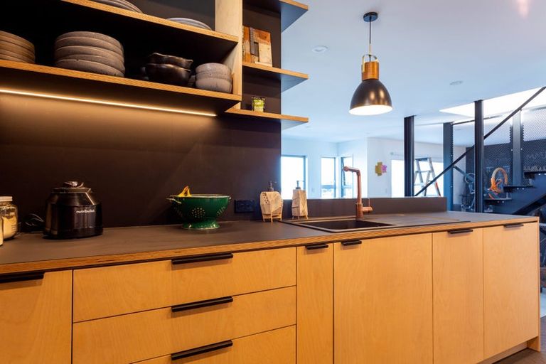 Photo of property in 394 The Esplanade, Island Bay, Wellington, 6023