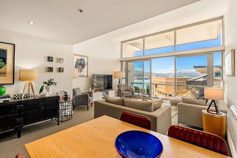 Photo of property in Portal Apartments, 8a/42 Cable Street, Te Aro, Wellington, 6011