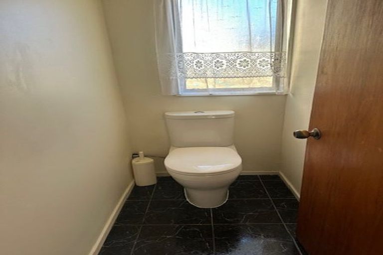 Photo of property in 69 Te Moana Road, Waikanae Beach, Waikanae, 5036