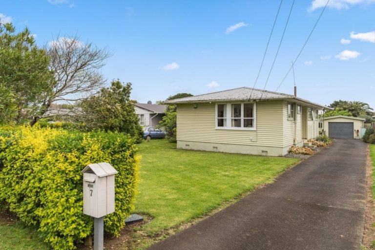 Photo of property in 7 Muir Avenue, Mangere Bridge, Auckland, 2022