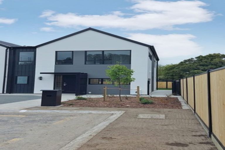 Photo of property in 10 Raeble Walkington Lane, Wallaceville, Upper Hutt, 5018