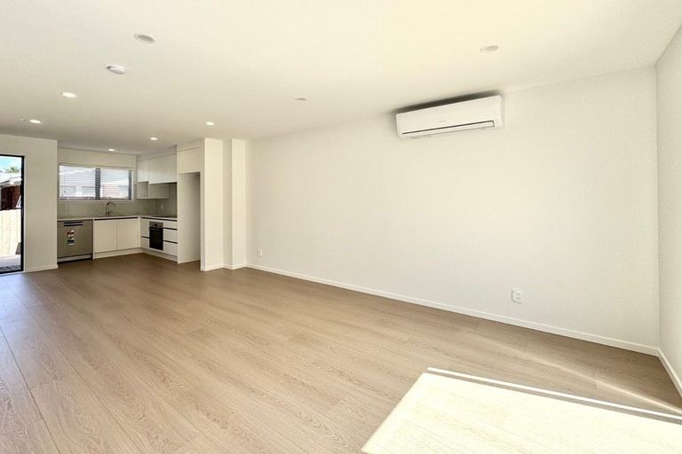 Photo of property in 30c Mack Place, Red Hill, Papakura, 2110