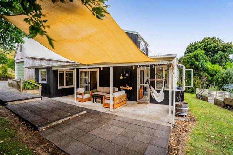 Photo of property in 150 Surrey Hill Road, Kaitake, New Plymouth, 4374