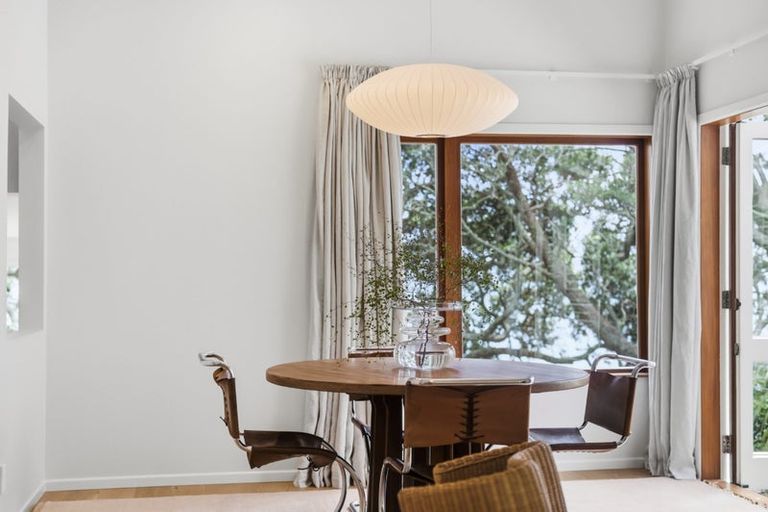 Photo of property in 16 Joan Street, Point Chevalier, Auckland, 1022