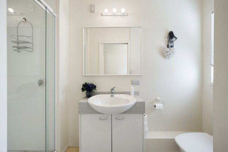 Photo of property in 2/138 Whitford Road, Somerville, Auckland, 2014