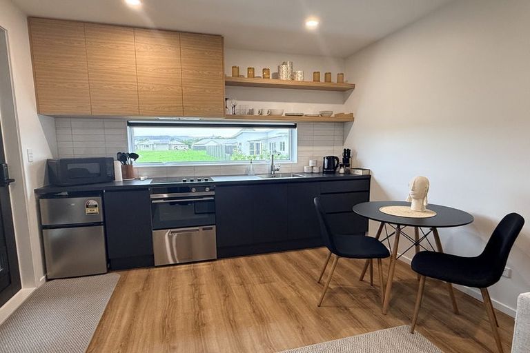 Photo of property in 10 Te Awanga Terrace, Te Awanga, 4102