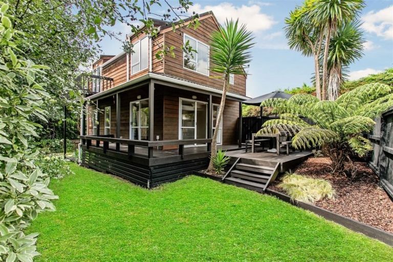 Photo of property in 1/16 Kintara Drive, Massey, Auckland, 0614