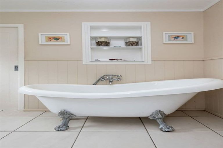 Photo of property in 731 Clevedon Kawakawa Road, Clevedon, Papakura, 2585