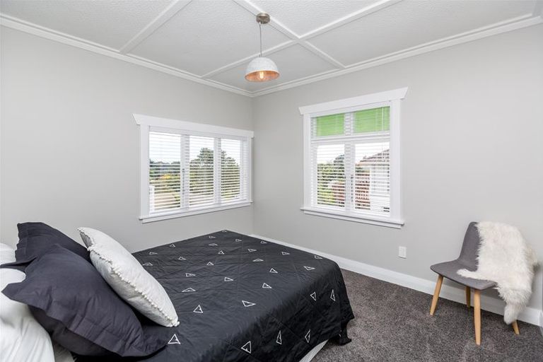 Photo of property in 60 Brois Street, Frankleigh Park, New Plymouth, 4310